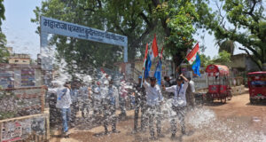 परीक्षा फॉर्म पोर्टल बंद होने पर एनएसयूआई का उग्र प्रदर्शन